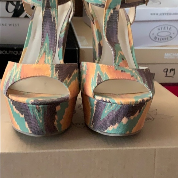 Nine West - Picture 5 of 8